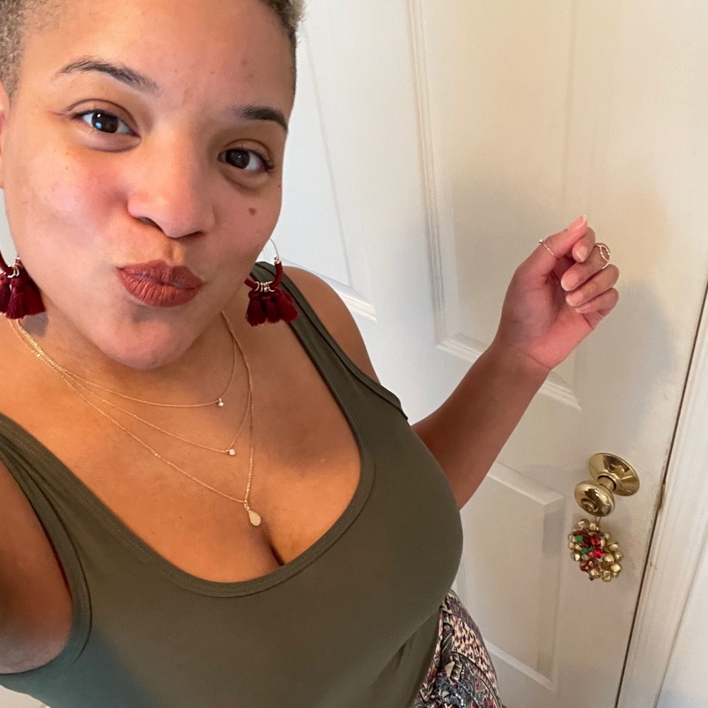 Meet your Posher, Angie